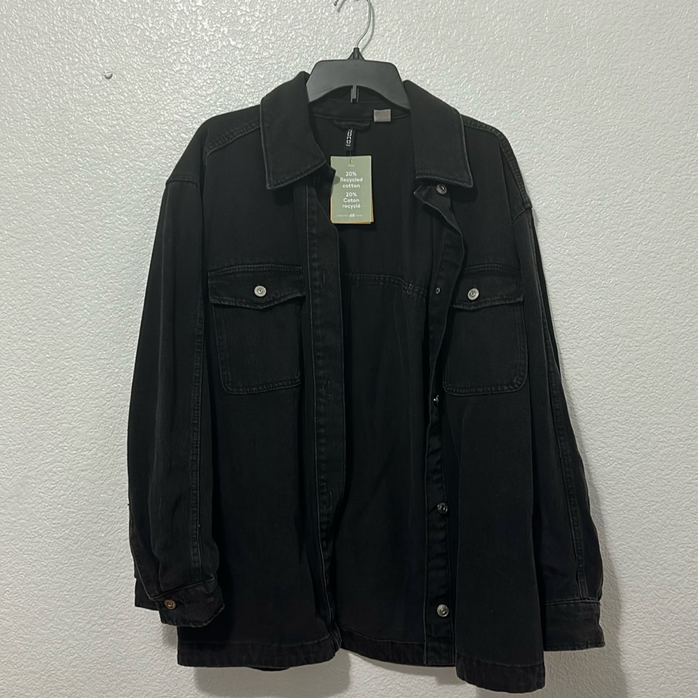 H&M • black shacket